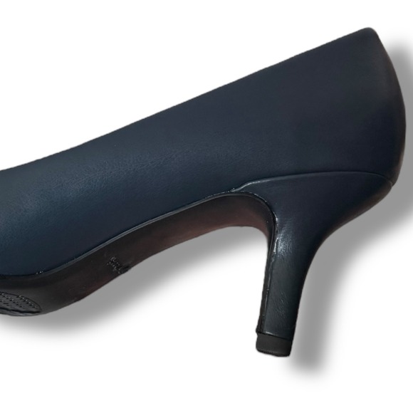 NIB Easy Street Passion Navy Blue Round Toe Comfort Heels Shoes Size 9M - Picture 7 of 15